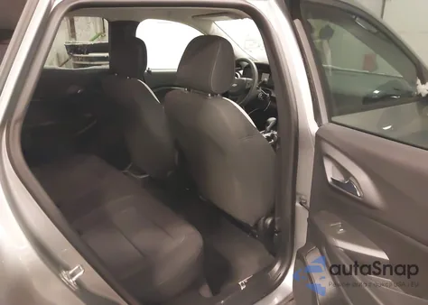 2024 Chevrolet Trax Fwd Sp z USA, uszkodzony, nr VIN KL77LFE26RC019020